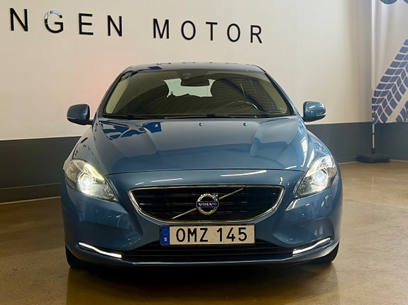Volvo V40 6 of 19