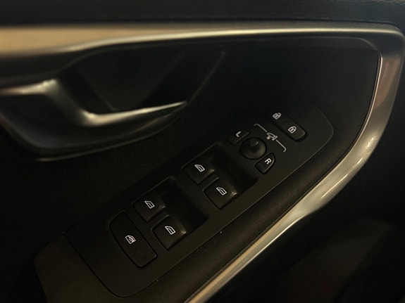 Volvo V40 19 of 19