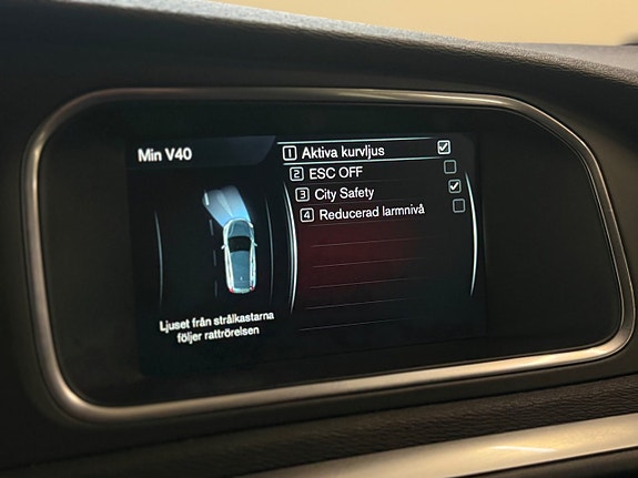 Volvo V40 16 of 19