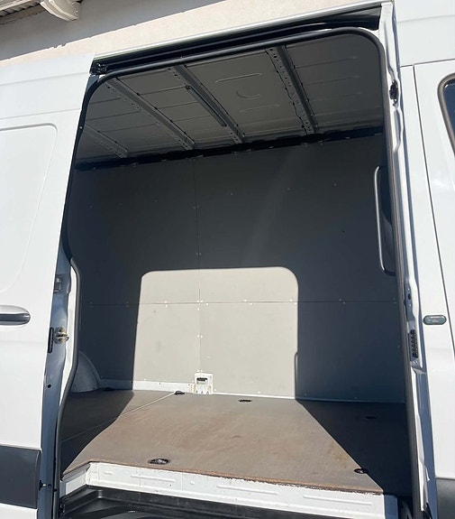 Mercedes-Benz Sprinter 316 18 of 22