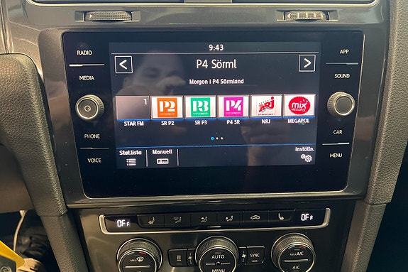 Volkswagen Golf Alltrack 11 of 16
