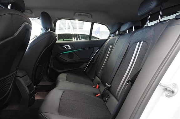 BMW 118i 12 of 18