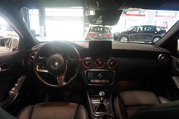 Mercedes-Benz A180 7 of 13
