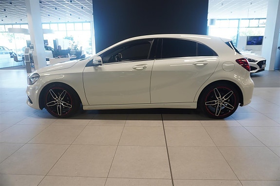 Mercedes-Benz A180 3 of 13