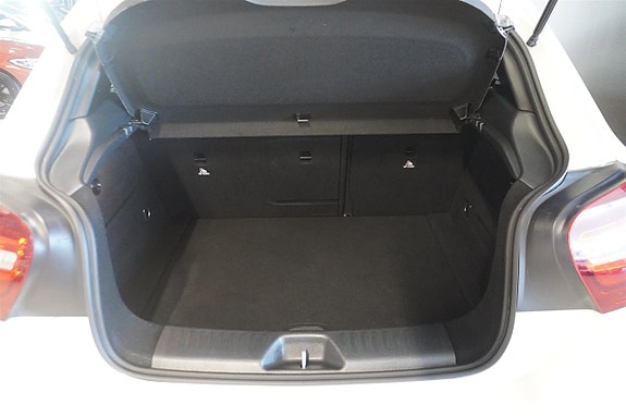 Mercedes-Benz A180 5 of 13
