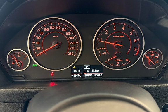 BMW 328i 16 of 21