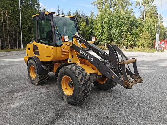 Volvo L 25 F 4 of 15
