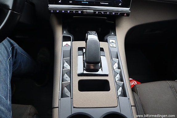 DS DS 7 Crossback 16 of 19