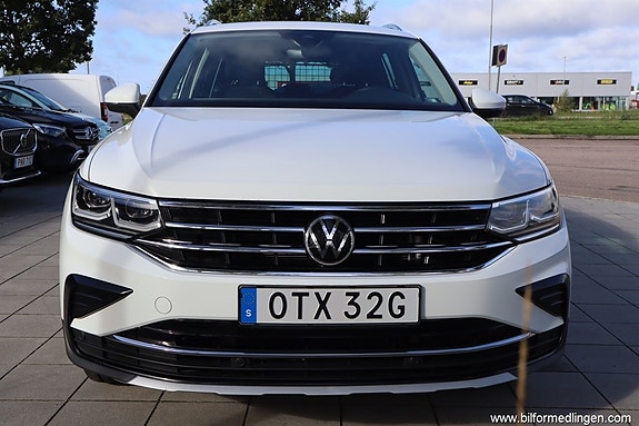 Volkswagen Tiguan 3 of 20