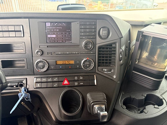 Mercedes-Benz Actros 2545 7 of 12
