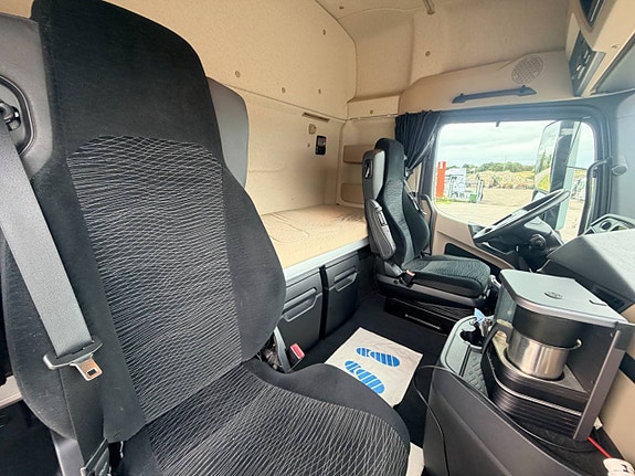 Mercedes-Benz Actros 2545 8 of 12