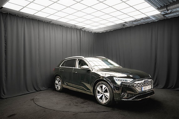 Audi Q8 e-tron 5 of 25