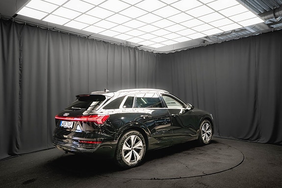 Audi Q8 e-tron 7 of 25