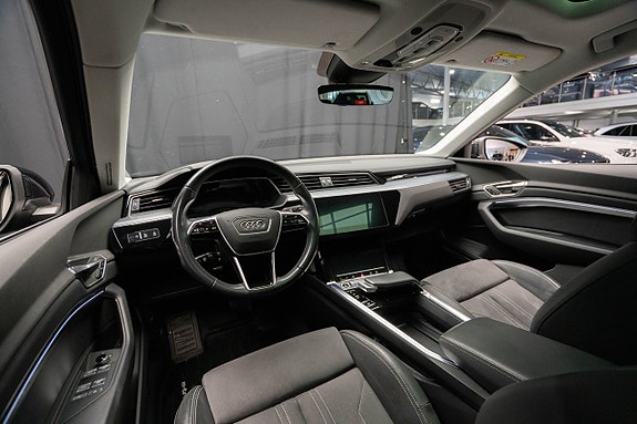 Audi Q8 e-tron 12 of 25