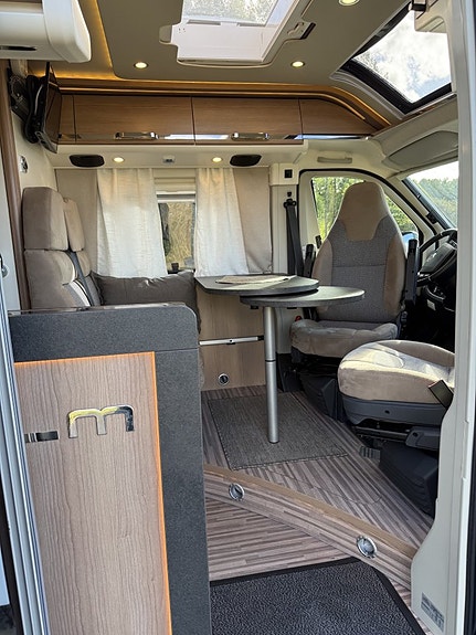 Malibu 600DB Charming GT Skyview+Clesana toa+Litbatt.320ah+luftfjädring 4 of 25