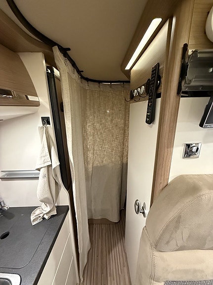Malibu 600DB Charming GT Skyview+Clesana toa+Litbatt.320ah+luftfjädring 17 of 25