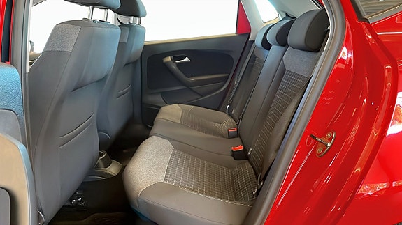 Volkswagen Polo 11 of 13