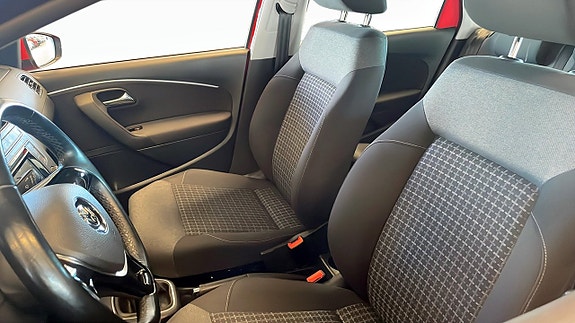Volkswagen Polo 8 of 13