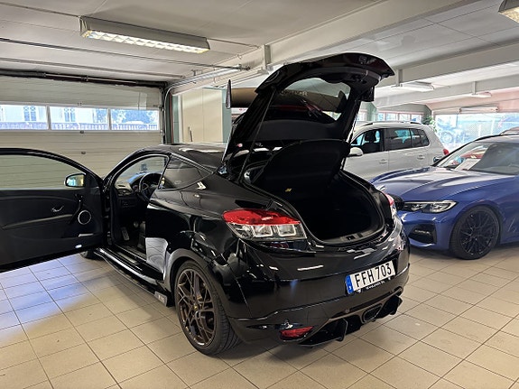 Renault Megane 15 of 15