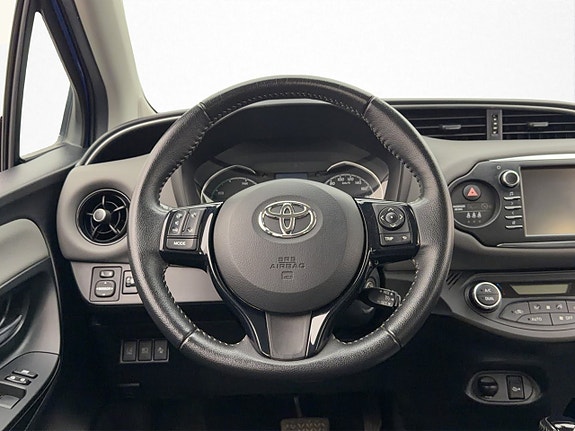Toyota Yaris 18 of 28