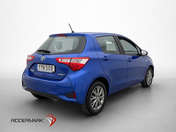 Toyota Yaris 8 of 28