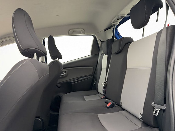 Toyota Yaris 14 of 28