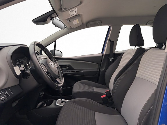 Toyota Yaris 13 of 28