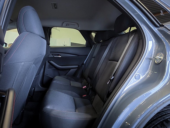 Mazda CX-30 9 of 16