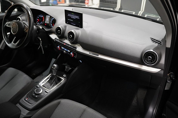 Audi Q2 8 of 18