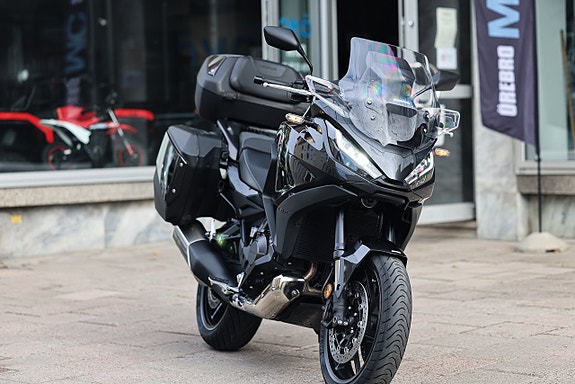 Honda NT 1100 2023 Manuell 2 of 14