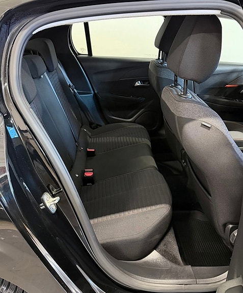 Peugeot 208 11 of 11