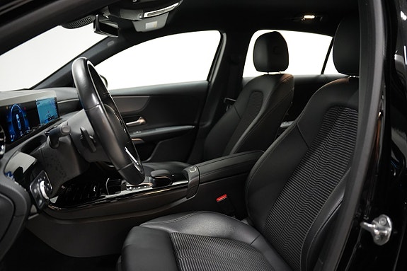 Mercedes-Benz A220 7 of 18