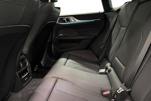BMW i4 11 of 20