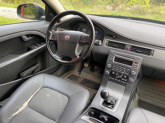 Volvo V70 5 of 5