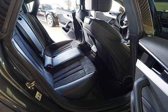 Audi S5 8 of 18