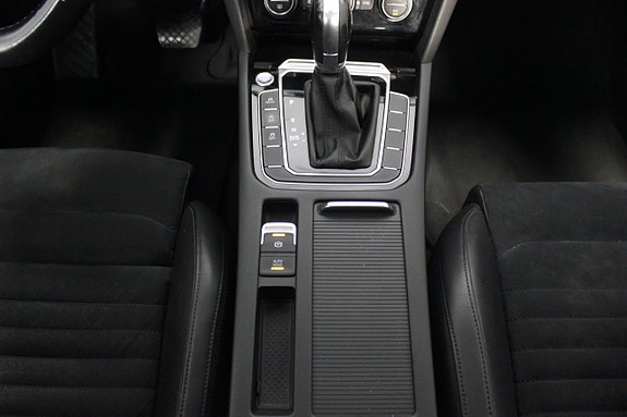 Volkswagen Passat 17 of 24
