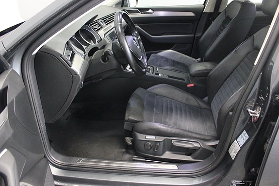 Volkswagen Passat 8 of 24