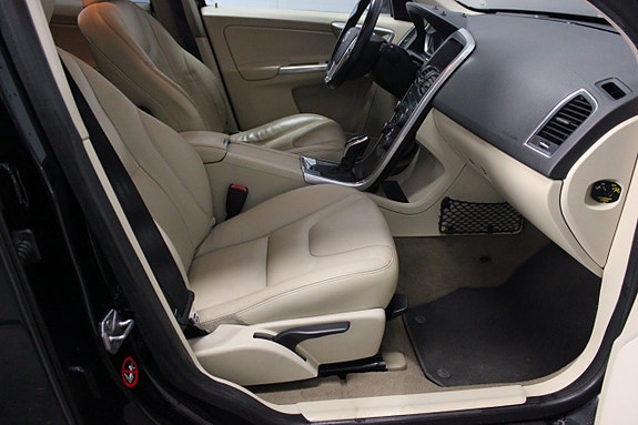 Volvo XC60 9 of 21