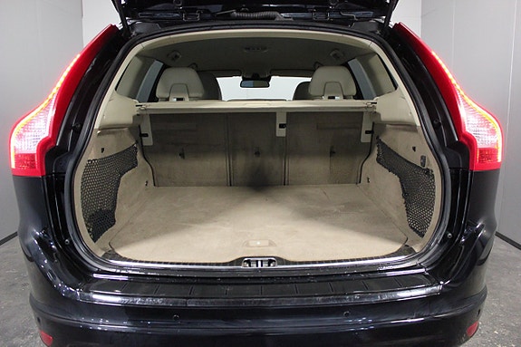Volvo XC60 7 of 21