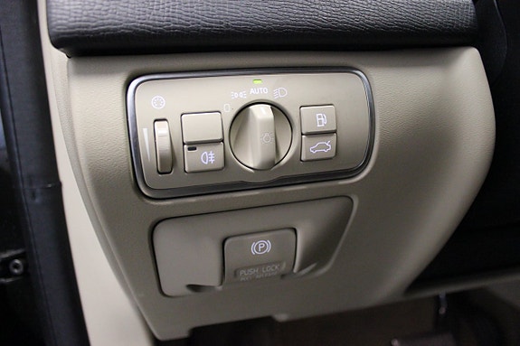 Volvo XC60 15 of 21