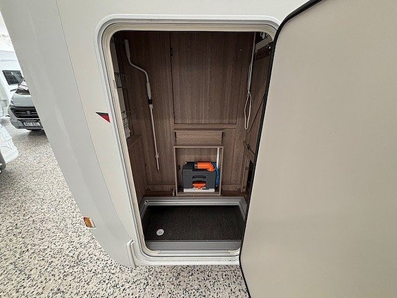 KABE TM C 740 T 4 of 16