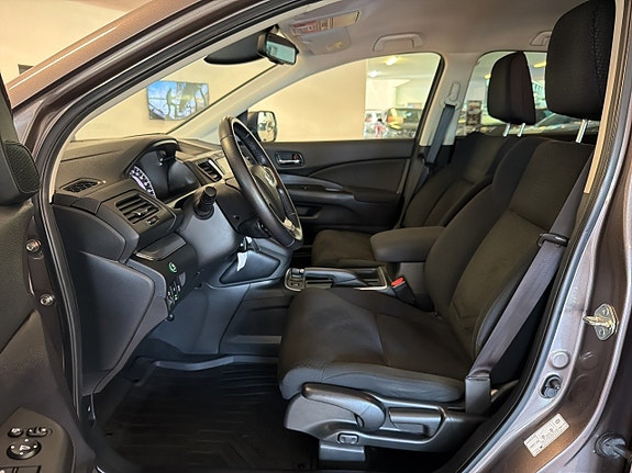 Honda CR-V 9 of 17