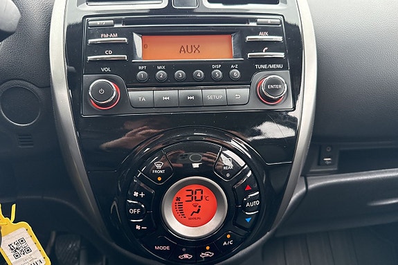 Nissan Micra 21 of 27