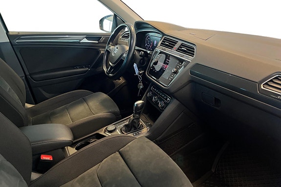 Volkswagen Tiguan 25 of 30