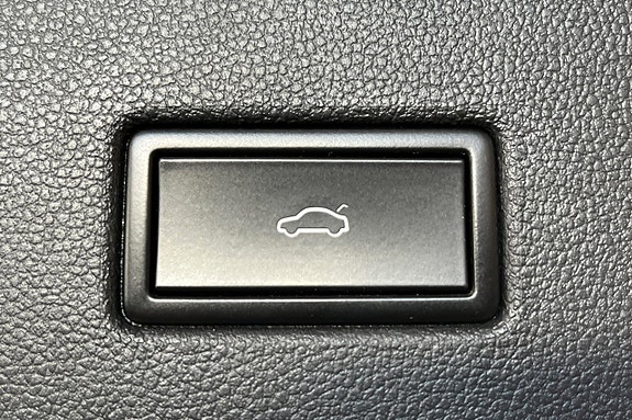 Volkswagen Tiguan 30 of 30