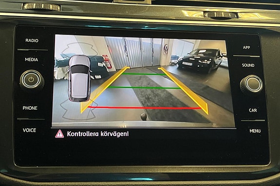 Volkswagen Tiguan 17 of 30