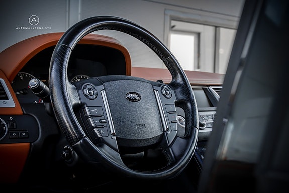 Land Rover Range Rover Sport 8 of 26