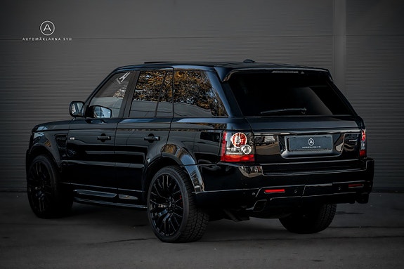 Land Rover Range Rover Sport 24 of 26