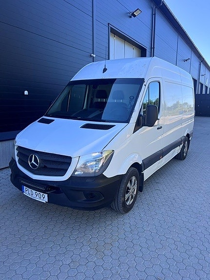 Mercedes-Benz Sprinter 316 2 of 5