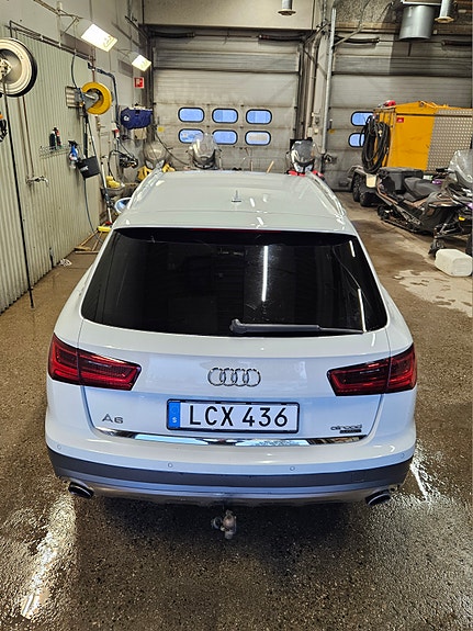Audi A6 allroad 16 of 16